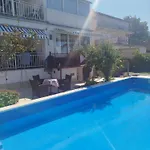 With Heated Outdoor Swimming Pool 9x4m