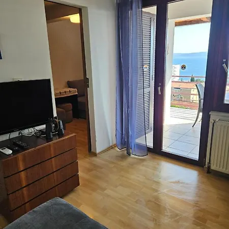 With Swimming Pool 9x4m