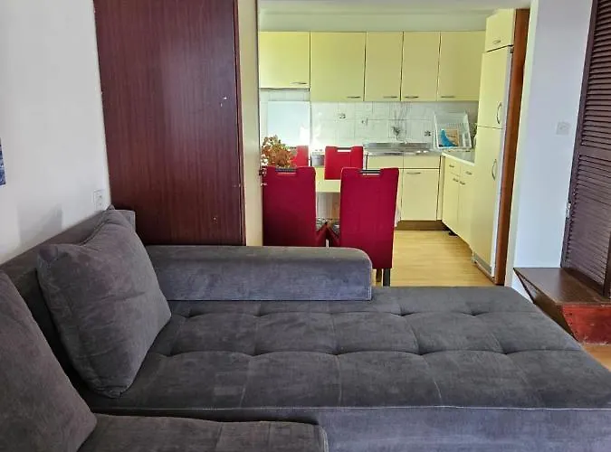 With Swimming Pool 9x4m Lägenhet *