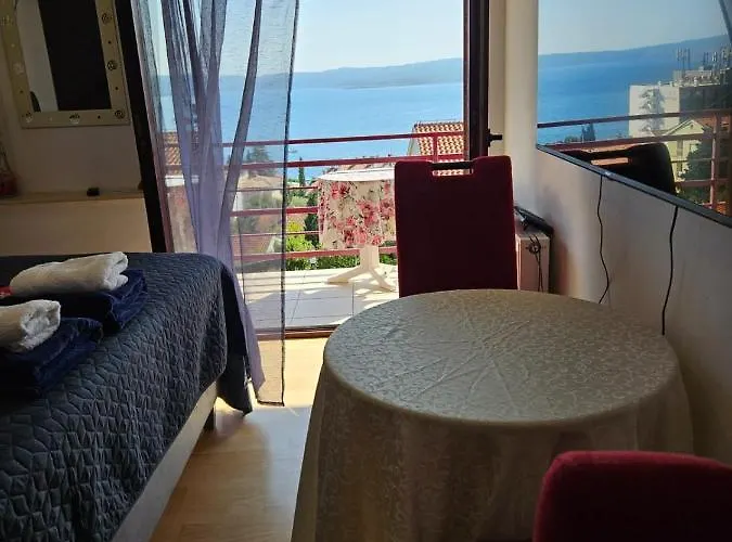 With Swimming Pool 9x4m Apartman