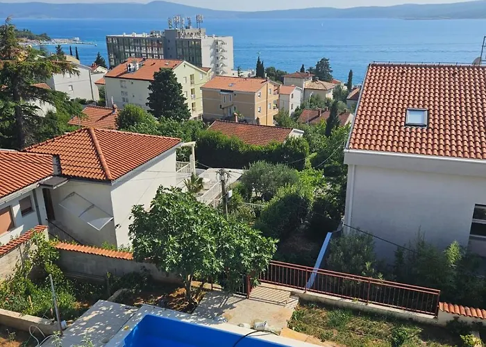 Apartments With Heated Outdoor Swimming Pool 9X4M Apartman