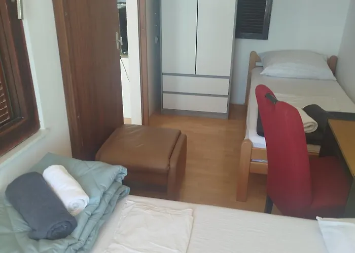 Apartman With Swimming Pool 9x4m *